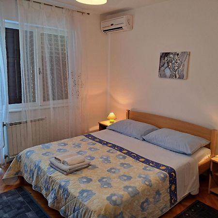 Accomodation Mirjana Rooms Porec Ngoại thất bức ảnh