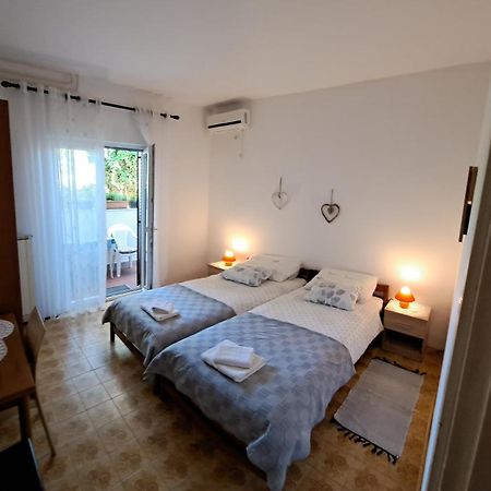 Accomodation Mirjana Rooms Porec Ngoại thất bức ảnh
