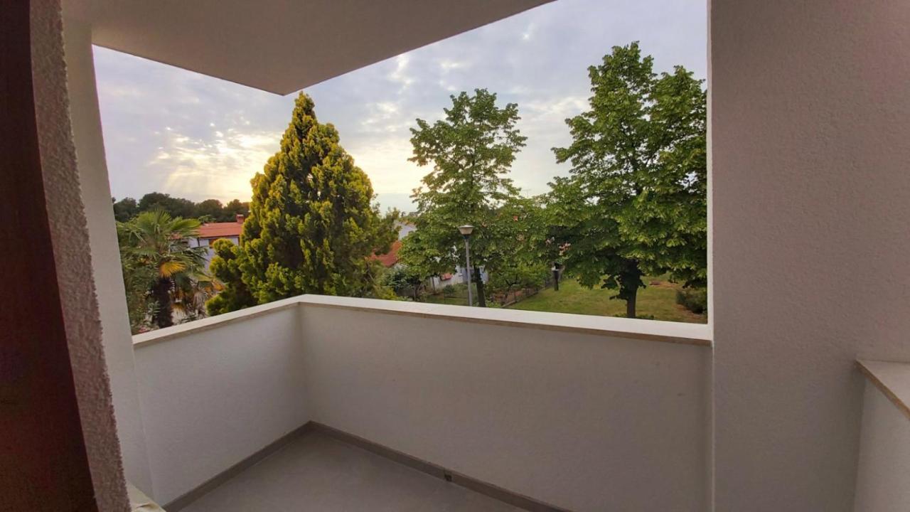 Accomodation Mirjana Rooms Porec Ngoại thất bức ảnh