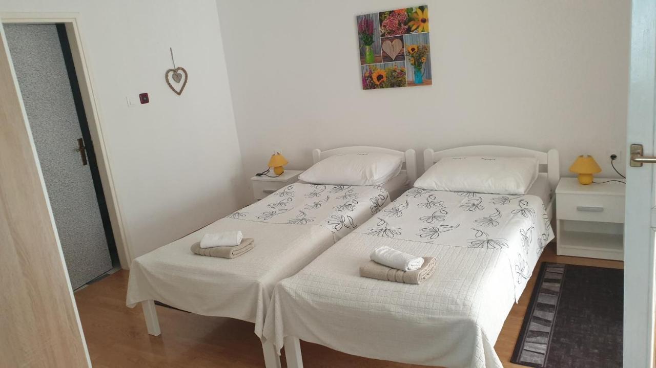 Accomodation Mirjana Rooms Porec Ngoại thất bức ảnh