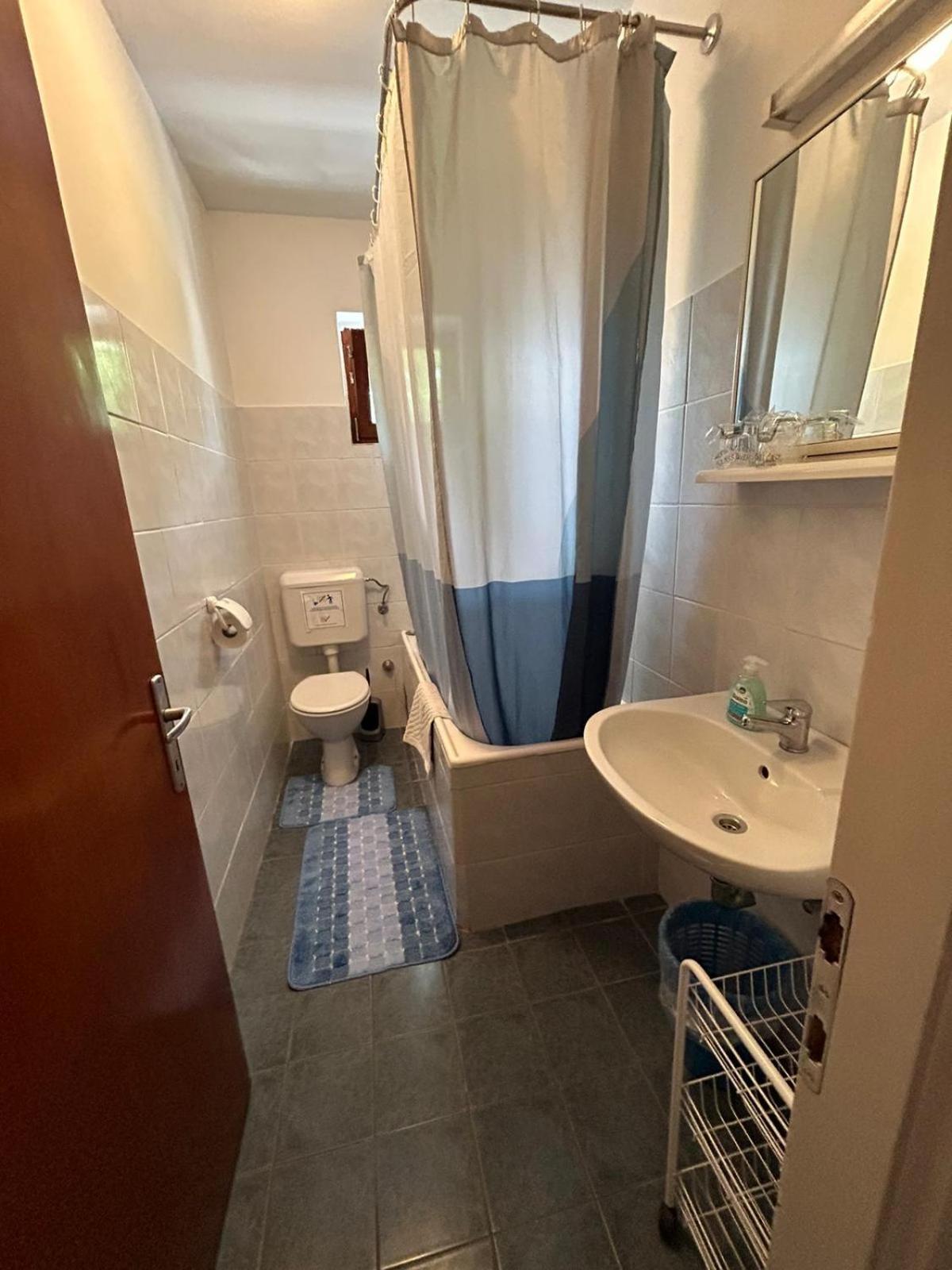 Accomodation Mirjana Rooms Porec Ngoại thất bức ảnh